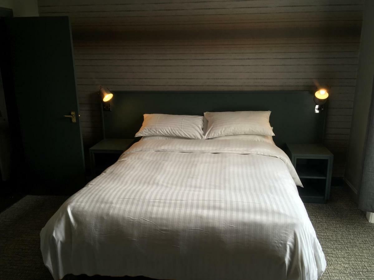 Kings Arms Hotel 멜로스 외부 사진