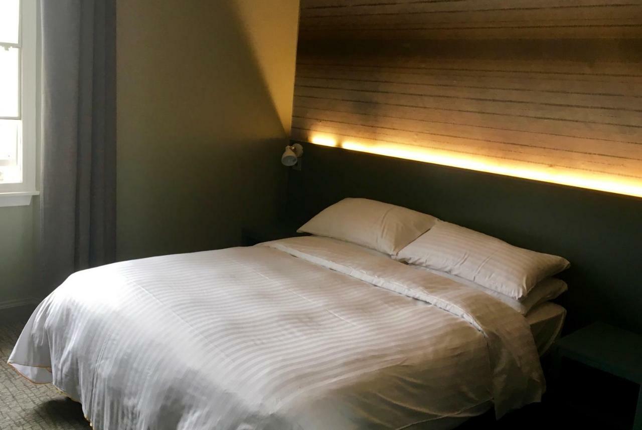 Kings Arms Hotel 멜로스 외부 사진