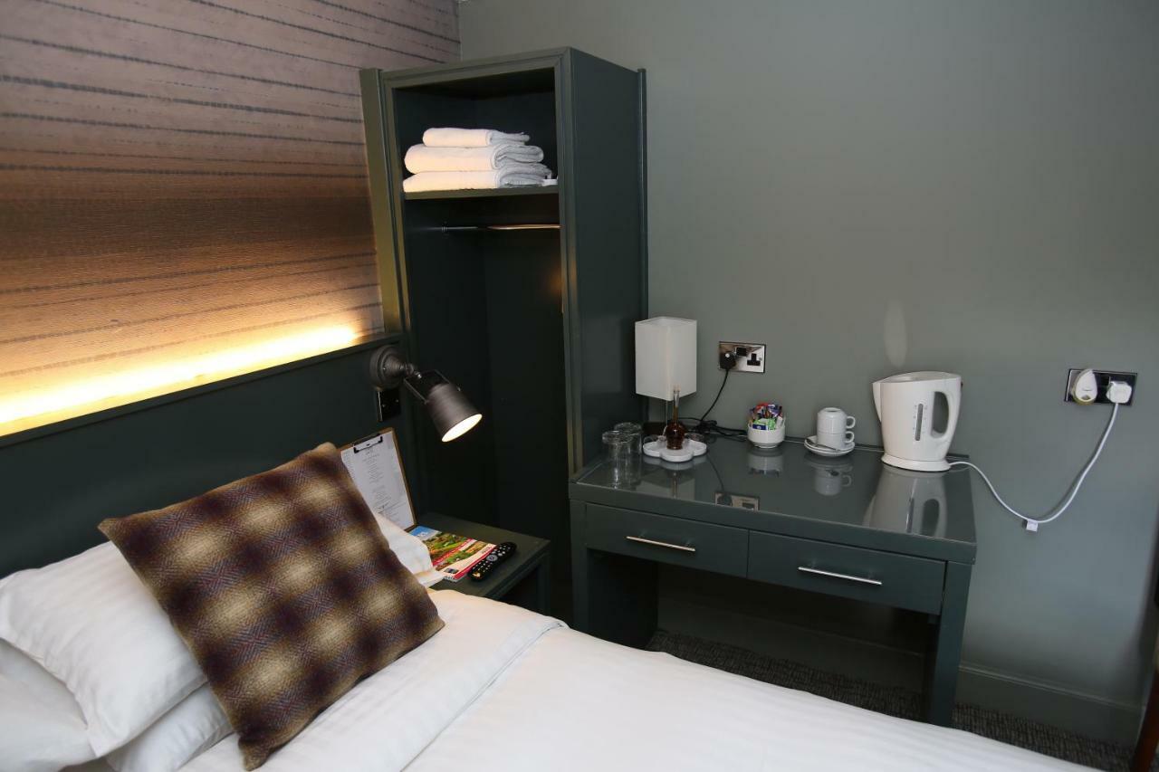 Kings Arms Hotel 멜로스 외부 사진